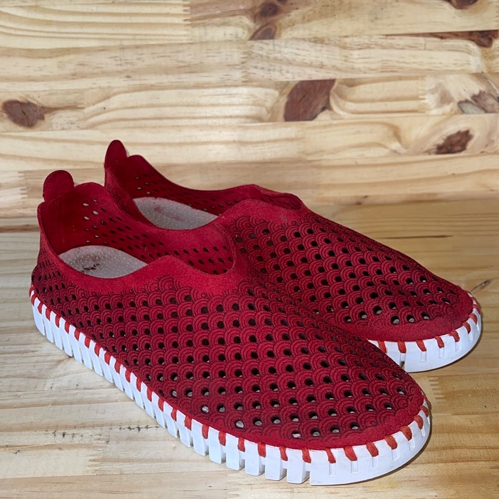 Ilse Jacobsen Red Tulip Slip On Flats Size 6.5